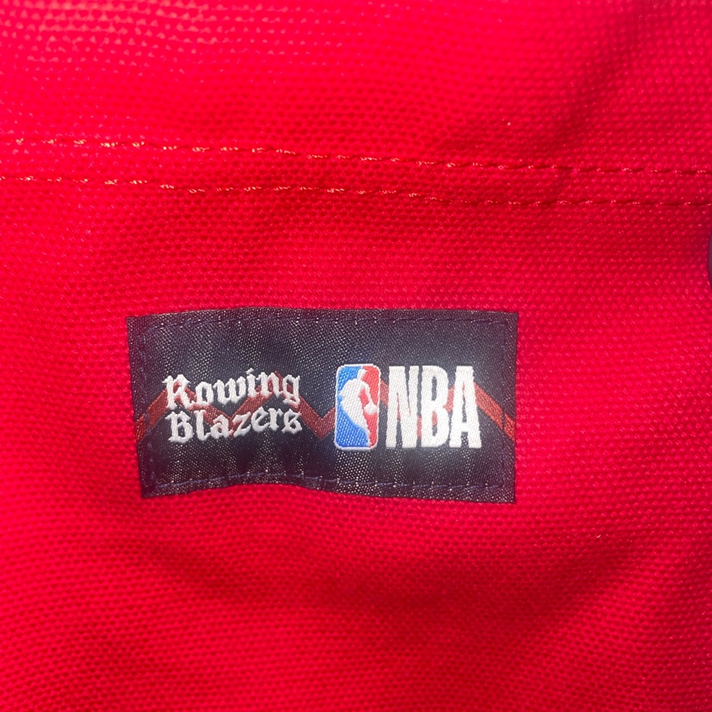 Rowing Blazers x NBA CHICAGO BULLS Duffle Banker Bag NWT - Picture 2 of 11